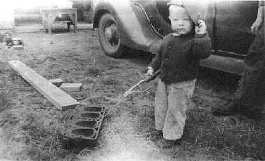 Young welder.jpg (47413 bytes)