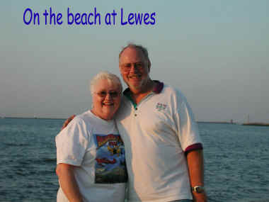 on the beach.jpg (62932 bytes)